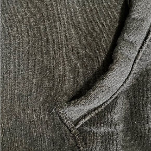 City Wear | California Sweater | Medium - Picture 5 of 6